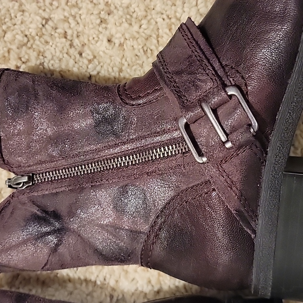 Clarks Womens Leather Ankle Boots. Plum Color..NWOB - Picture 5 of 6